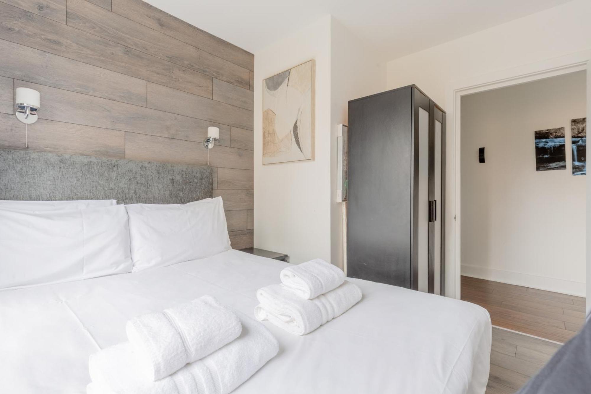 Bright 2 Bedroom Flat In Lambeth With Balcony * London